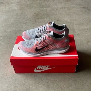 Nike Free 4.0 Flyknit Lightweight Running/Training Sneakers Size 7.5 Womens